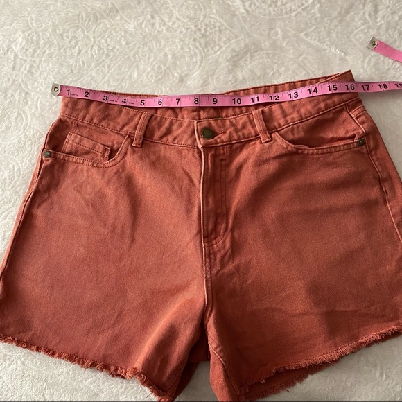 Dusky Red Raw Hem High Waist Jean Shorts - Picture 4 of 9